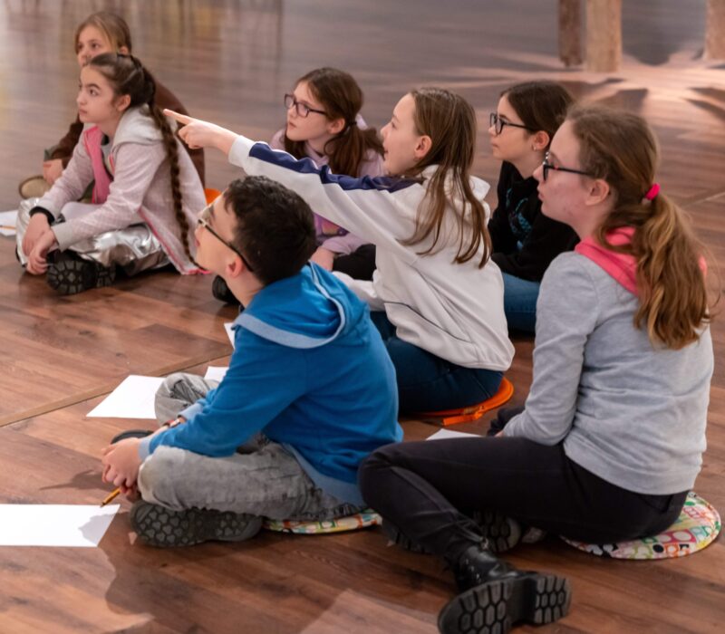 Firkalak: Az emlékajtó