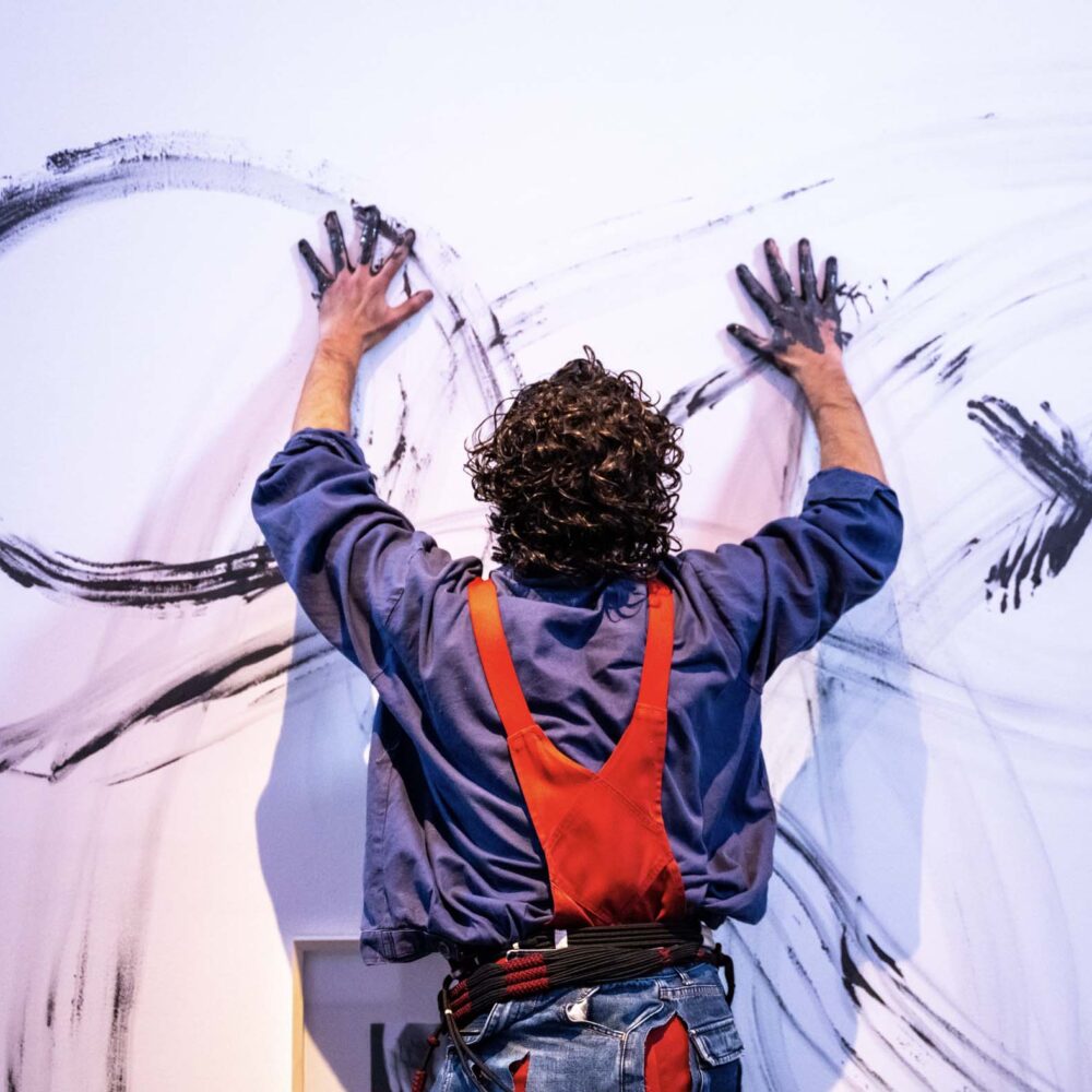 KIÁLLÍTÁSMEGNYITÓ: Só, gőz és bőr – Feljegyzések a mélyből