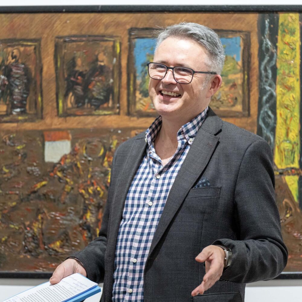 Dr. Domján Mihály pszichoterapeuta szakorvos tárlatvezetése a Testek és emlékek című kiállításon