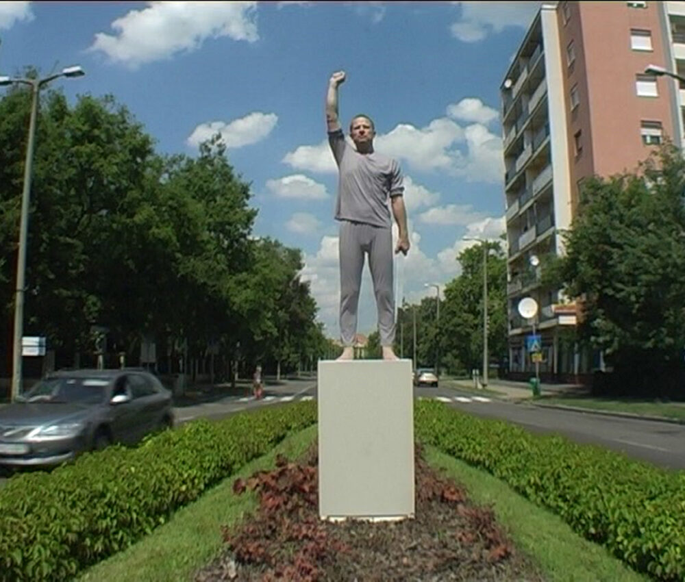 Emlékmű – Performansz