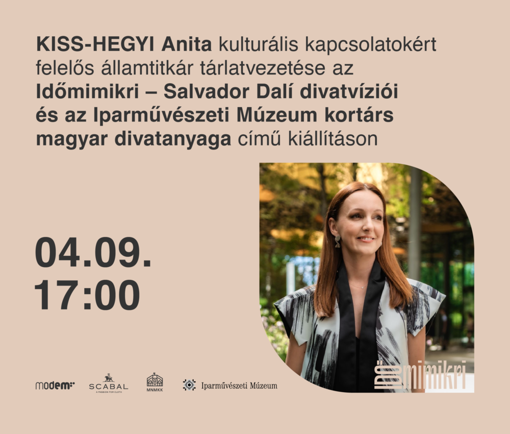 Kiss-Hegyi Anita államtitkár tárlatvezetése az Időmimikri című kiállításon