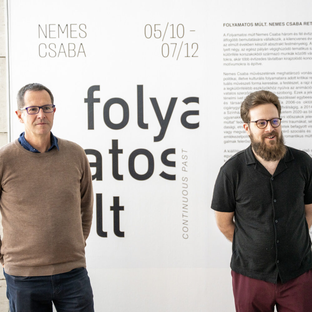 Mélyi József művészettörténész tárlatvezetése a Nemes Csaba – Folyamatos múlt című kiállításon