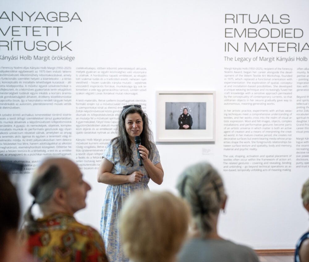 Finisszázs: Kányási Holb Margit – Anyagba vetett rítusok